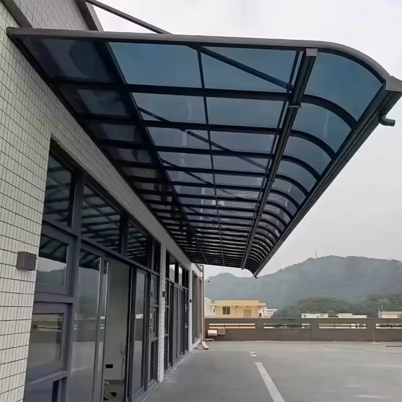 Polycarbonate canopy mái che lấy sáng tự nhiên, chắn mưa nắng hiệu quả