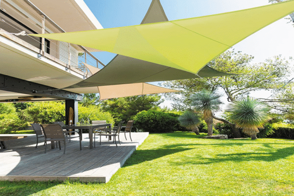 Mái Che Ngoài Trời Dạng Bạt Căng Cánh Buồm