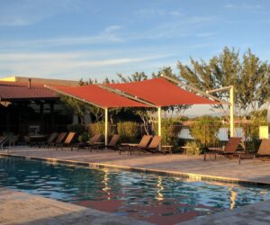 Che Hồ Bơi Đẹp