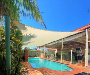 Màng Căng Che Hồ Bơi